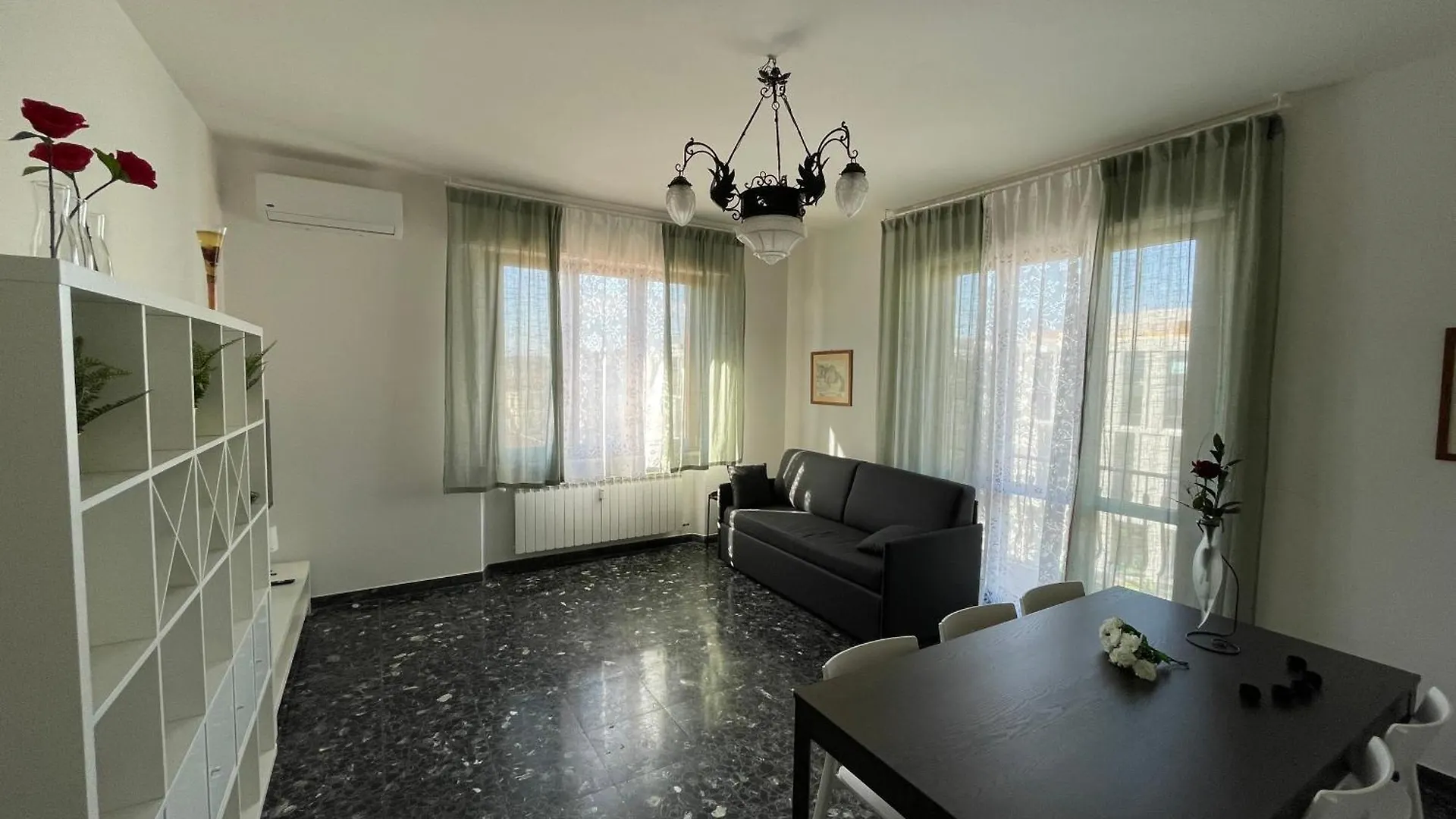 Roby Apartment In Centro 3 Camere 3 Bagni Florence