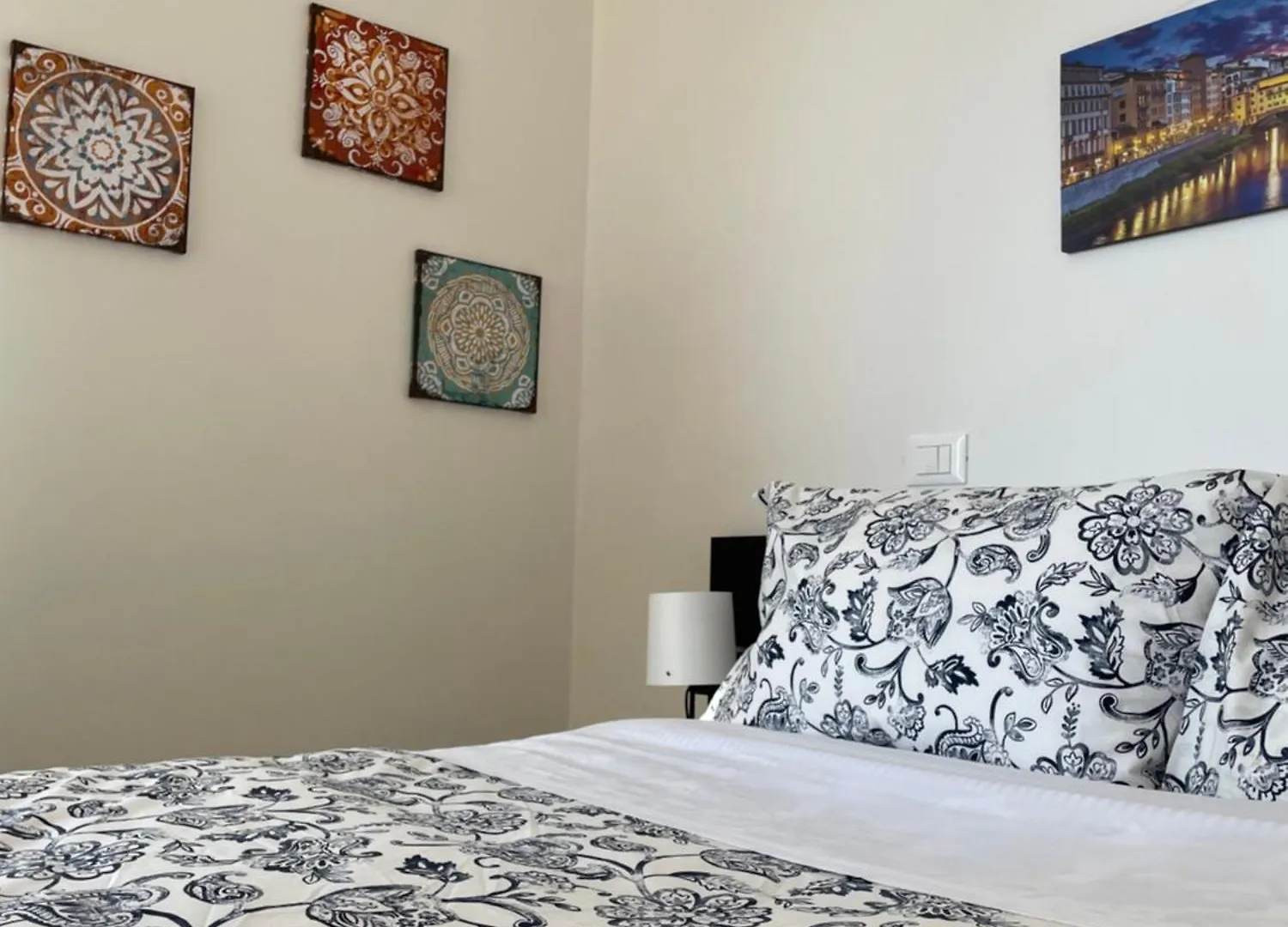 Roby Apartment In Centro 3 Camere 3 Bagni Florence Italy